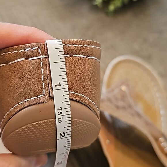 Tan wedge sandals size 40 or 9 NWOT - Picture 5 of 9